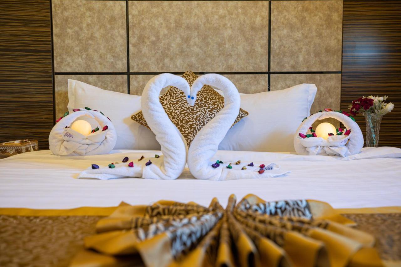 Iwan Alandalusia Hotel Suites Almarwah Jeddah Ngoại thất bức ảnh